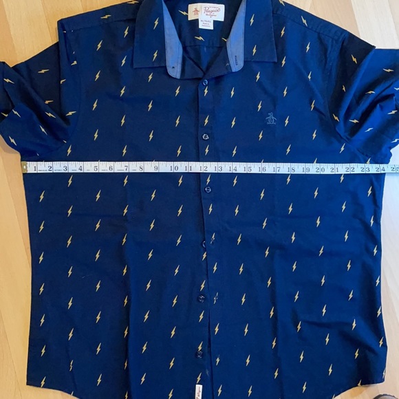 Original Penguin lightning bolt button down. Size XL. - Picture 7 of 11